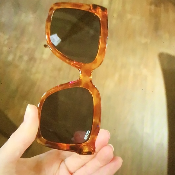 NEW! 1 left! RARE ! Quay ICY tortoise Sunnies - Picture 5 of 9